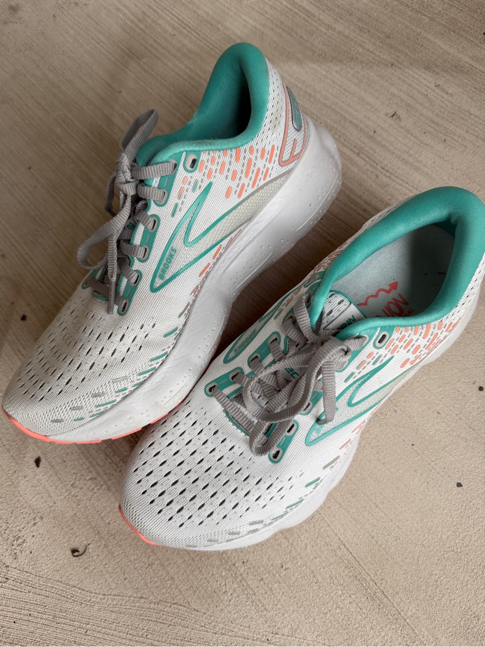 Brooks Women's Glycerin 20 Running Shoes, 8.5